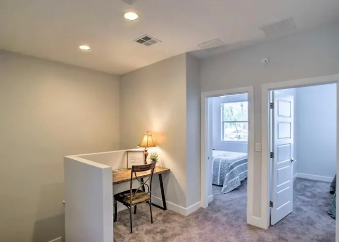 Modern Retreat Mesa